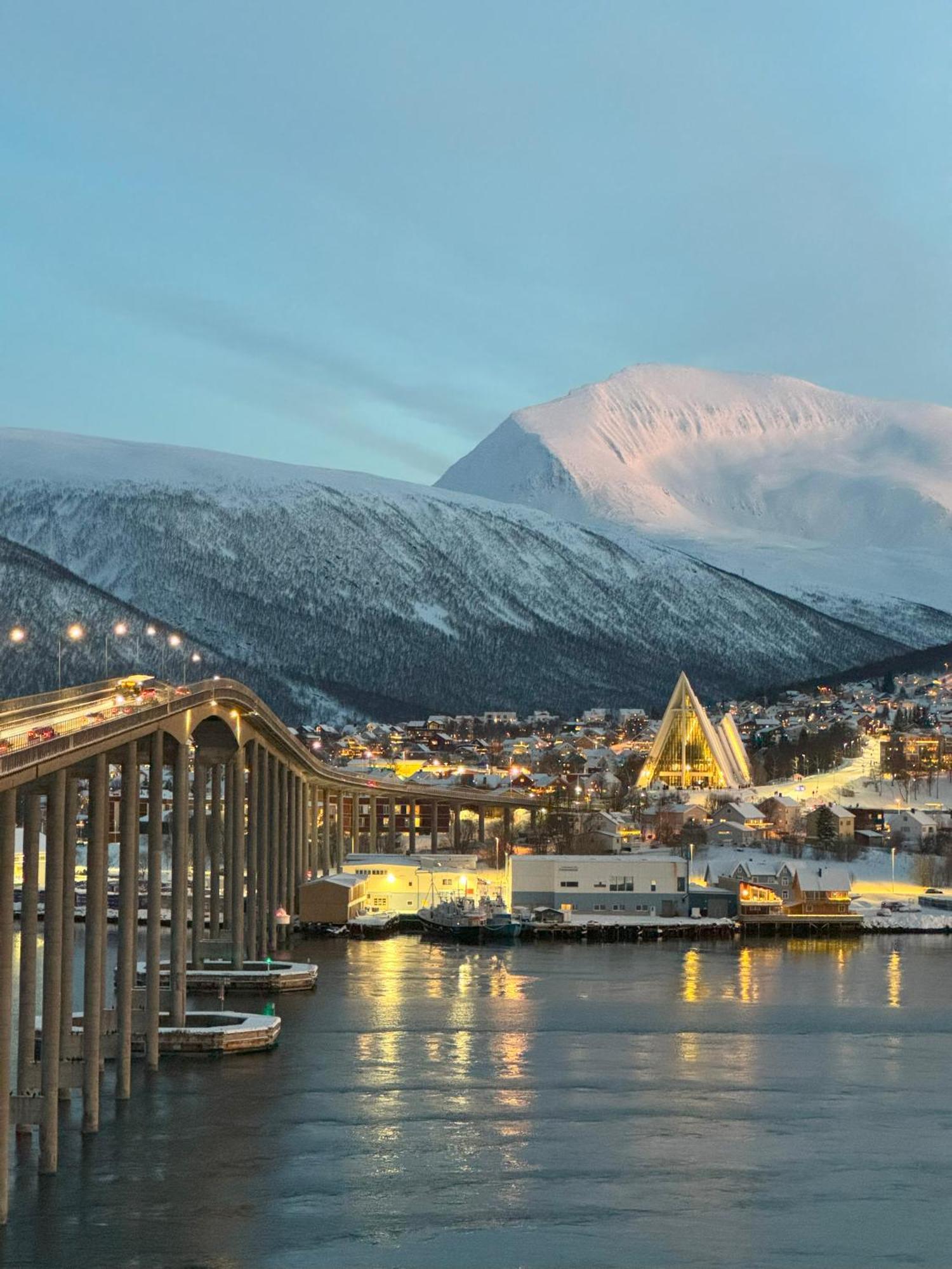 Totalapartments Vervet Gjoa Tromso Exterior photo
